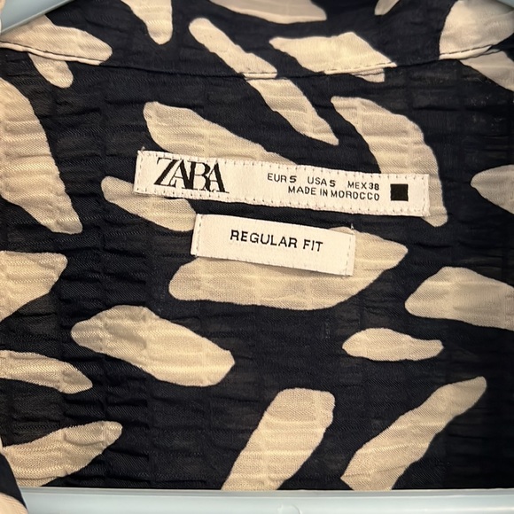 Zara Mens Button Down Small Navy and White Print Casual - Picture 2 of 6